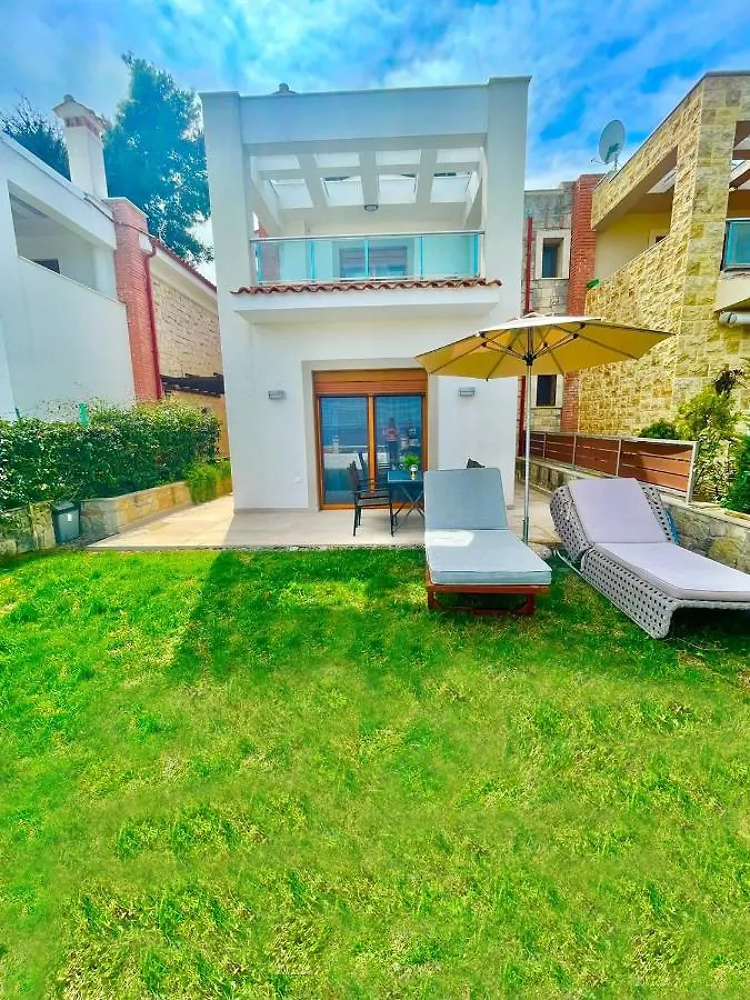 Seaside Getaway Kriopigi Villa